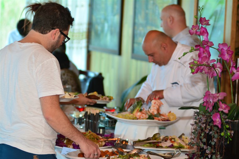 Sunday Lunch Buffet at Bay Lodge